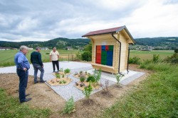 Postavitev ucnega cebelnjaka 4.6.2020 foto Gasper Stopar (8)