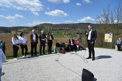 SAJSTIČ 15